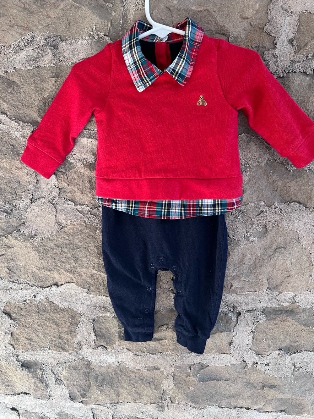 EUC Size 6-12 month Baby GAP one piece Christmas romper with Plaid Collar